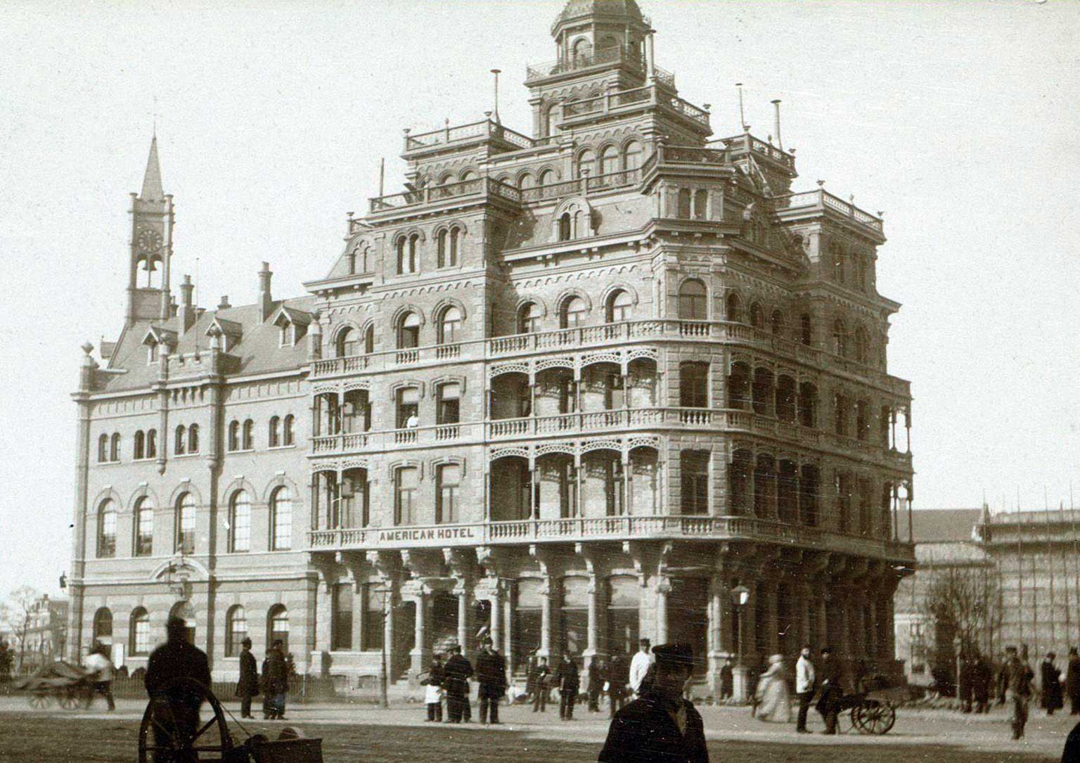 Leidseplein, Amsterdam, tussen 1882 en 1888, met het eerste American Hotel