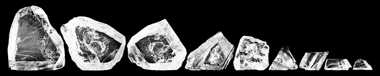 De negen ruwe brokken van de gespleten Cullinan-diamant in 1908