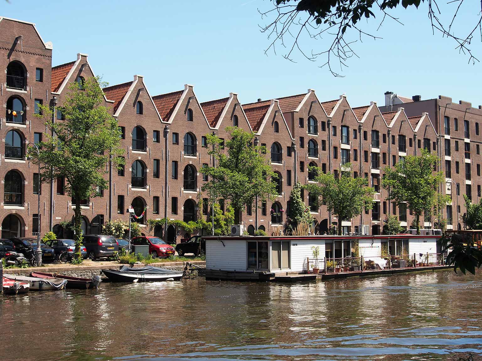 Warehouses on the Entrepotdok, Amsterdam, photo 2