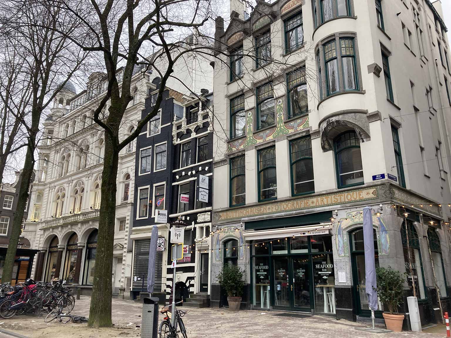 Helios building from 1900 in Art Nouveau style at Spui 15-19