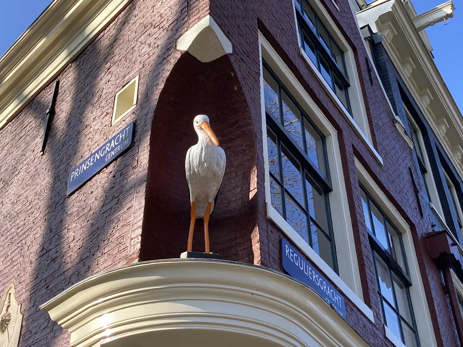 Close-up of the stork, corner Prinsengracht and Reguliersgracht, Amsterdam