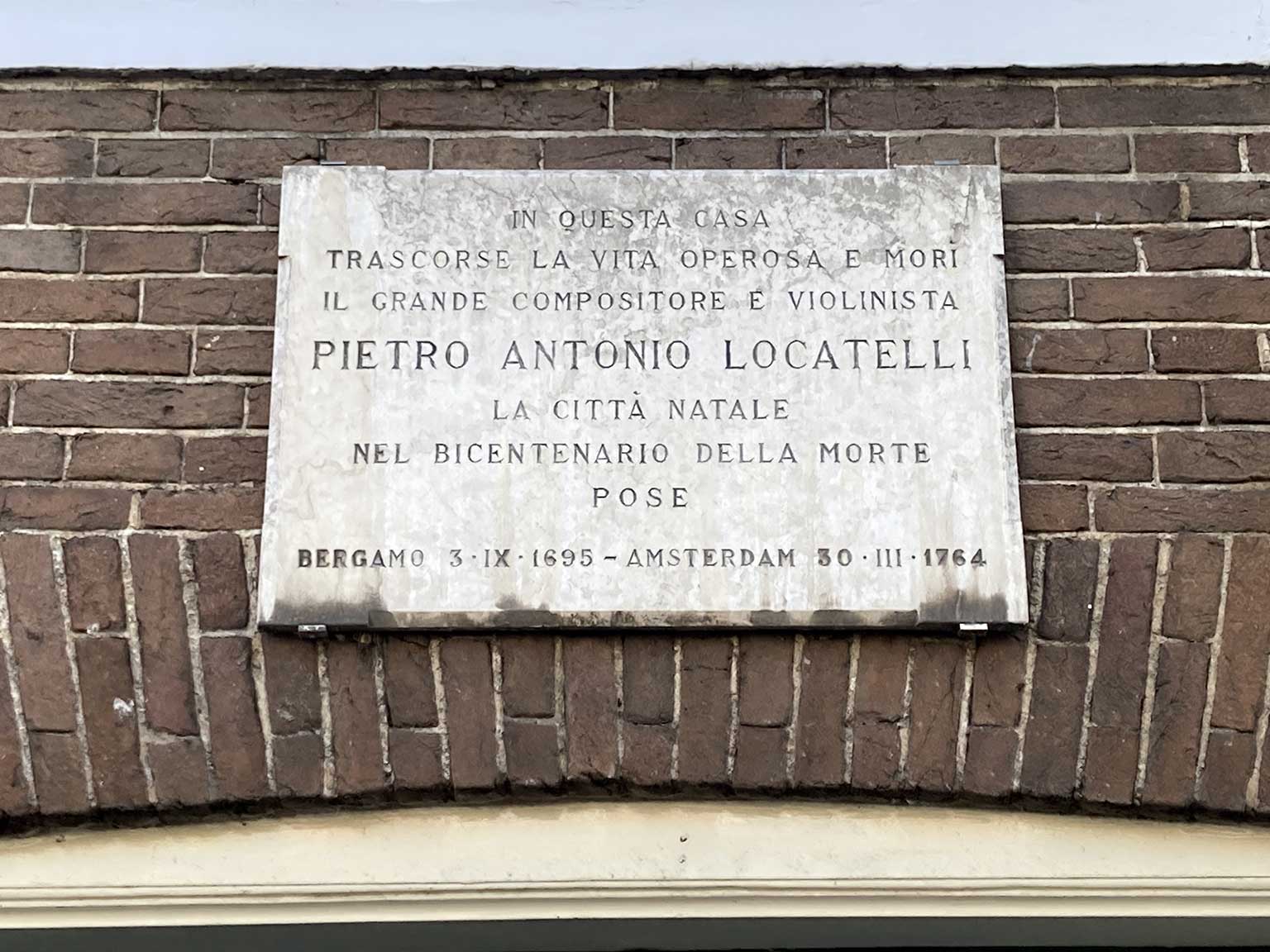 Commemorative stone attached to the building where Locatelli lived, Prinsengracht 506, Amsterdam