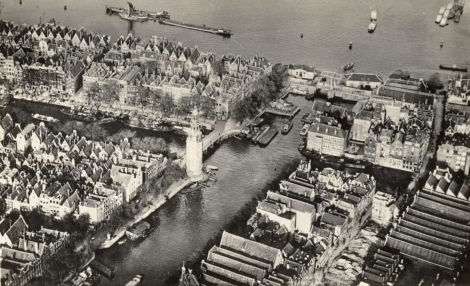 Luchtfoto van de Oudeschans, Amsterdam, in 1921