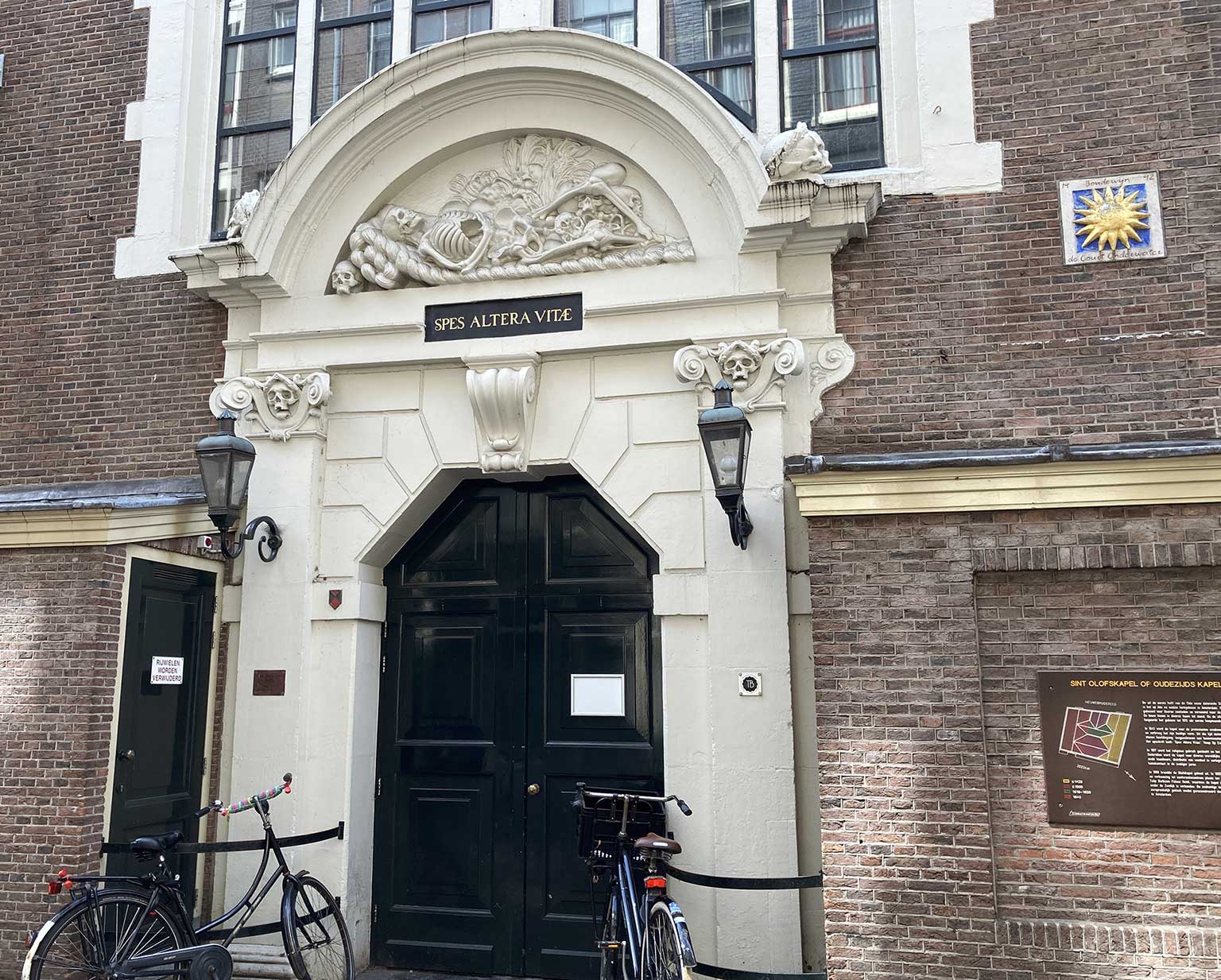 Entrance gate of the Sint Olofskapel on Zeedijk, Amsterdam