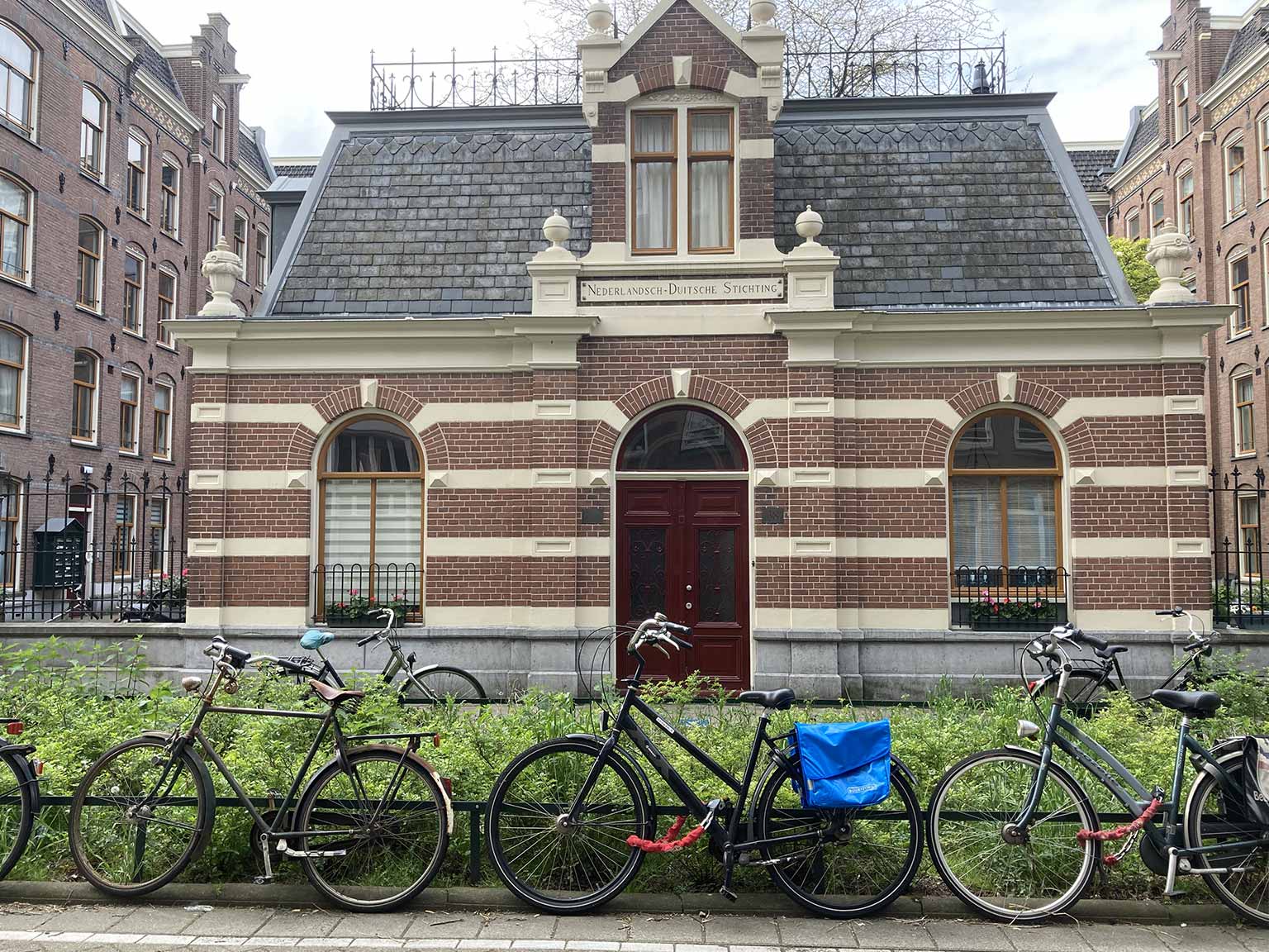 P.W. Janssenhofje op de Da Costastraat, Amsterdam