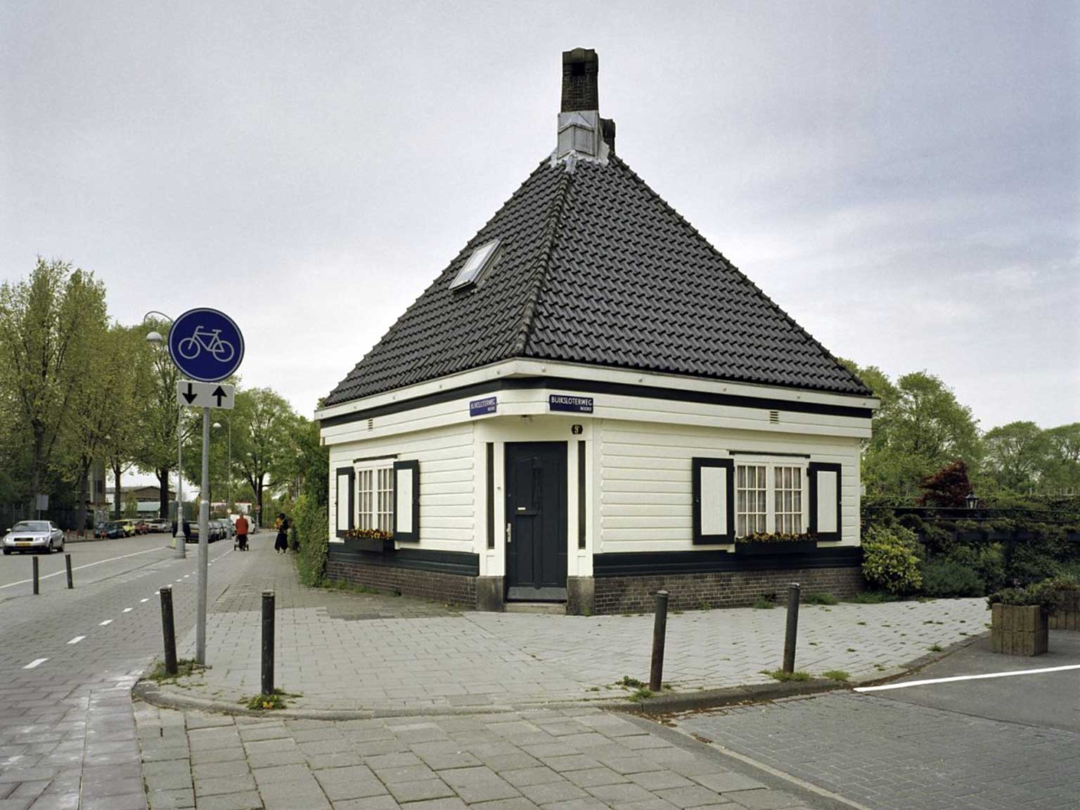 Former wooden police station on Buiksloterweg 9B, Amsterdam
