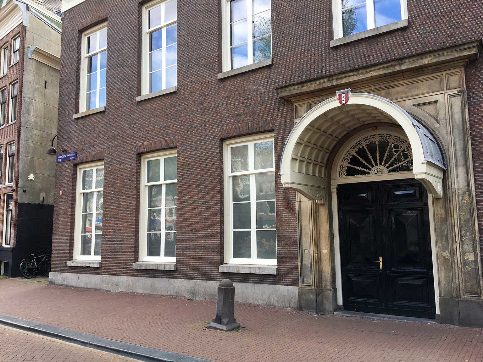 Entrance of the old city hall near Prinsenhofsteeg, Amsterdam