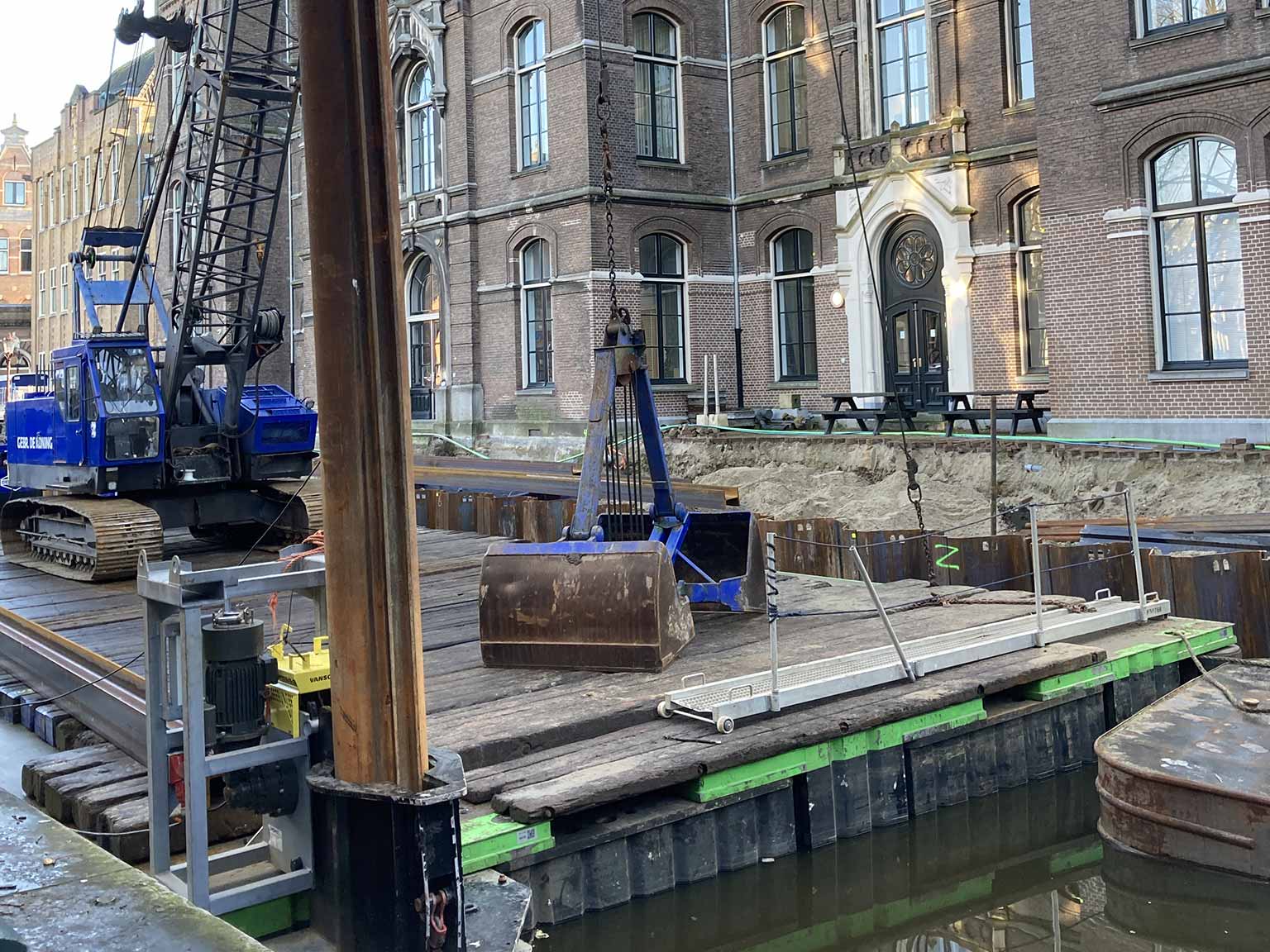 Collapsed quay on the Grimburgwal, Amsterdam (September 2020)