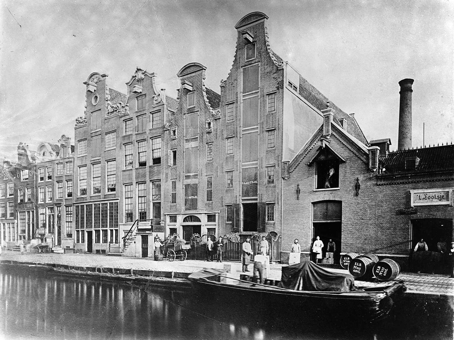 Rozengracht 99-111, Amsterdam, in 1890, buildings belonging to Lucas Bols, Rozengracht not yet filled in