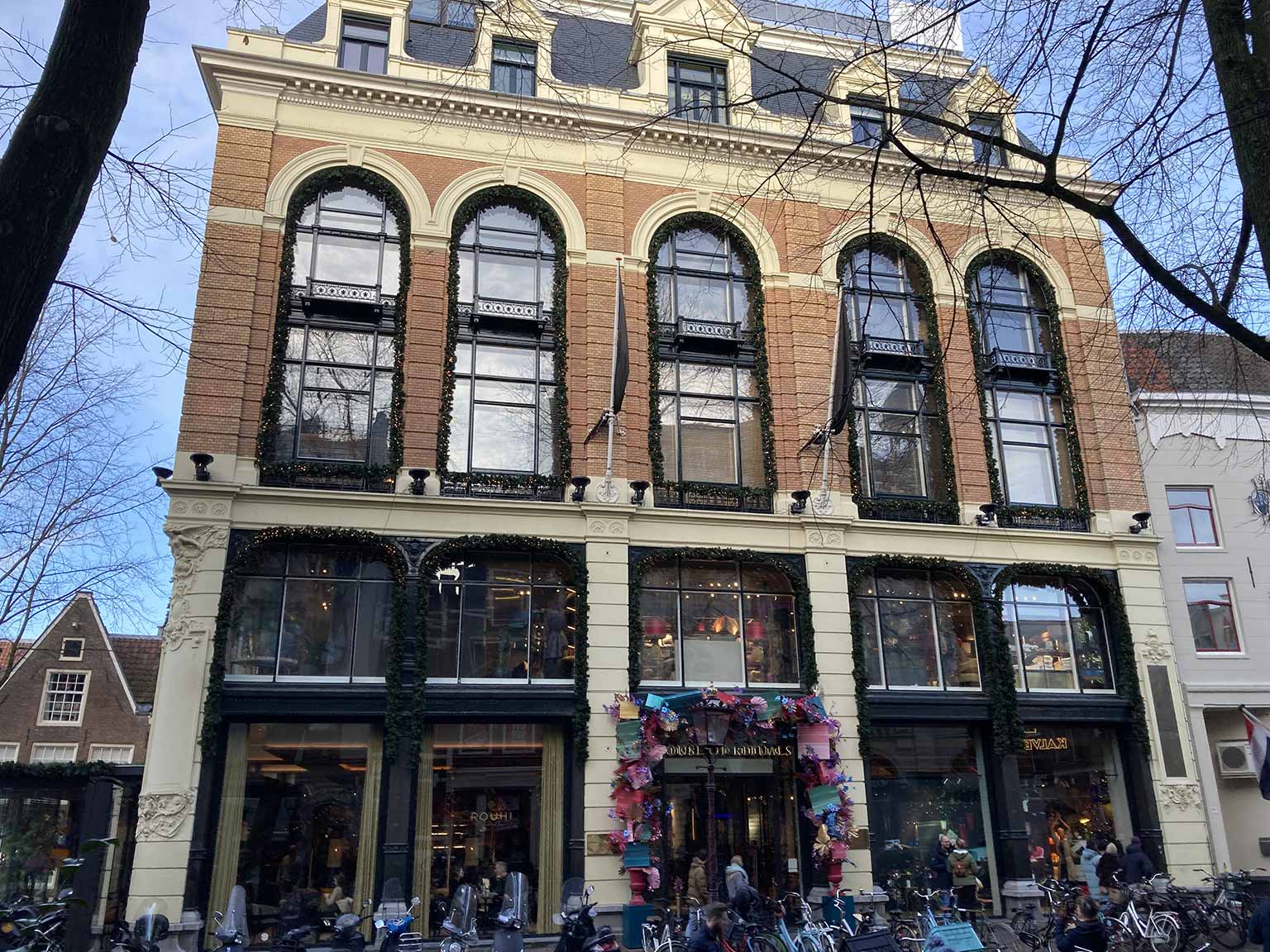 Zijkant van Spui 10A, Amsterdam