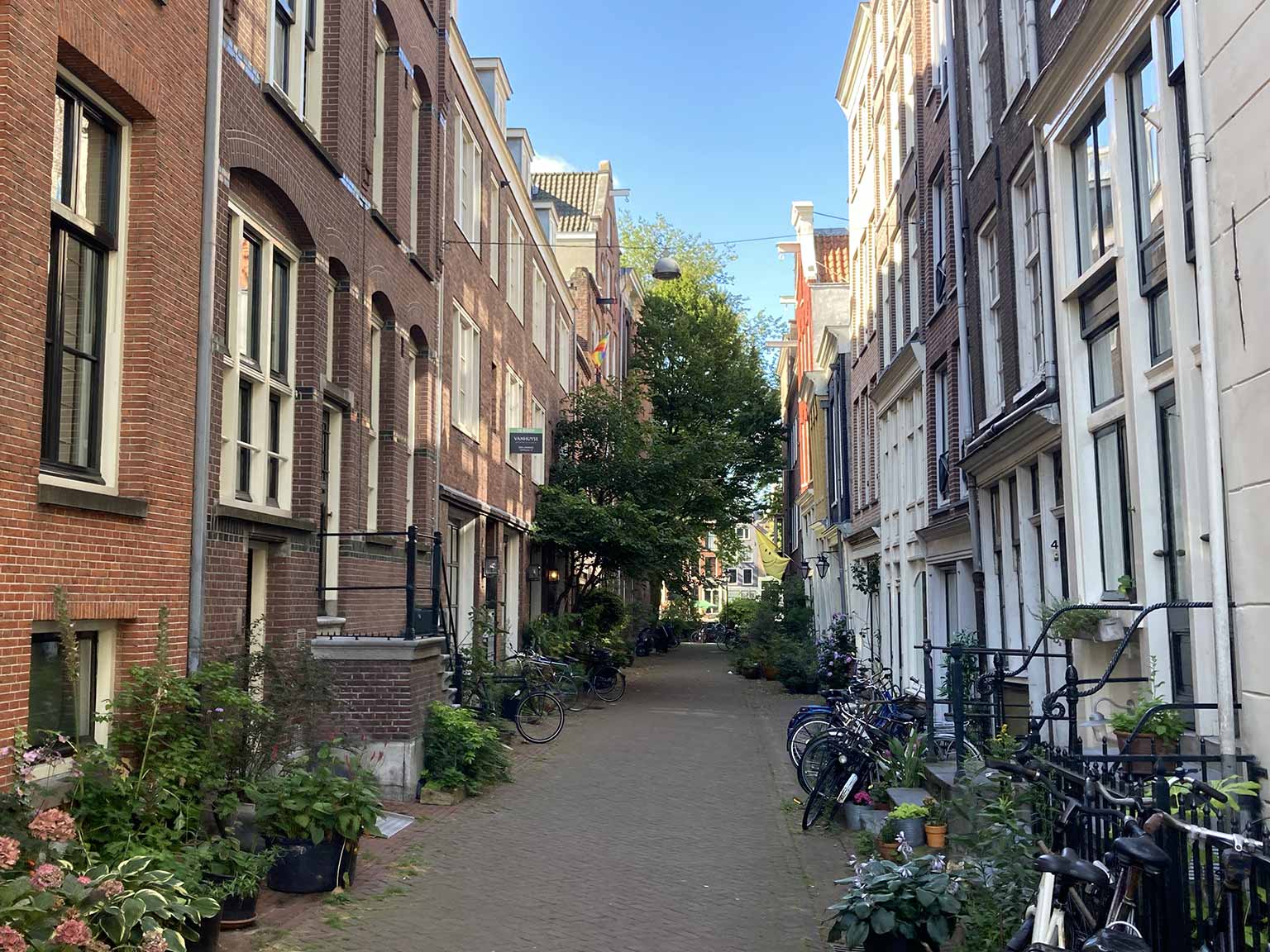 Schipperstraat, Amsterdam, viewed from Prins Hendrikkade towards Binnenkant