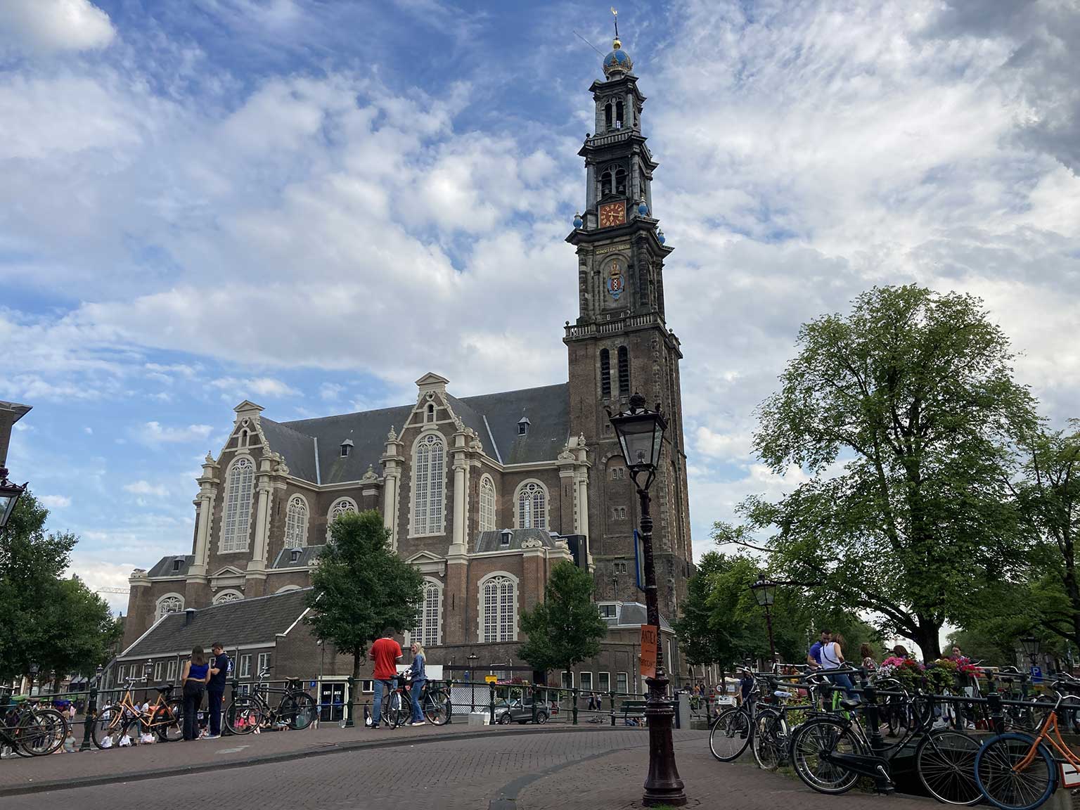Westerkerk, Amsterdam, gezien vanaf de hoek van de Bloemgracht met de Prinsengracht