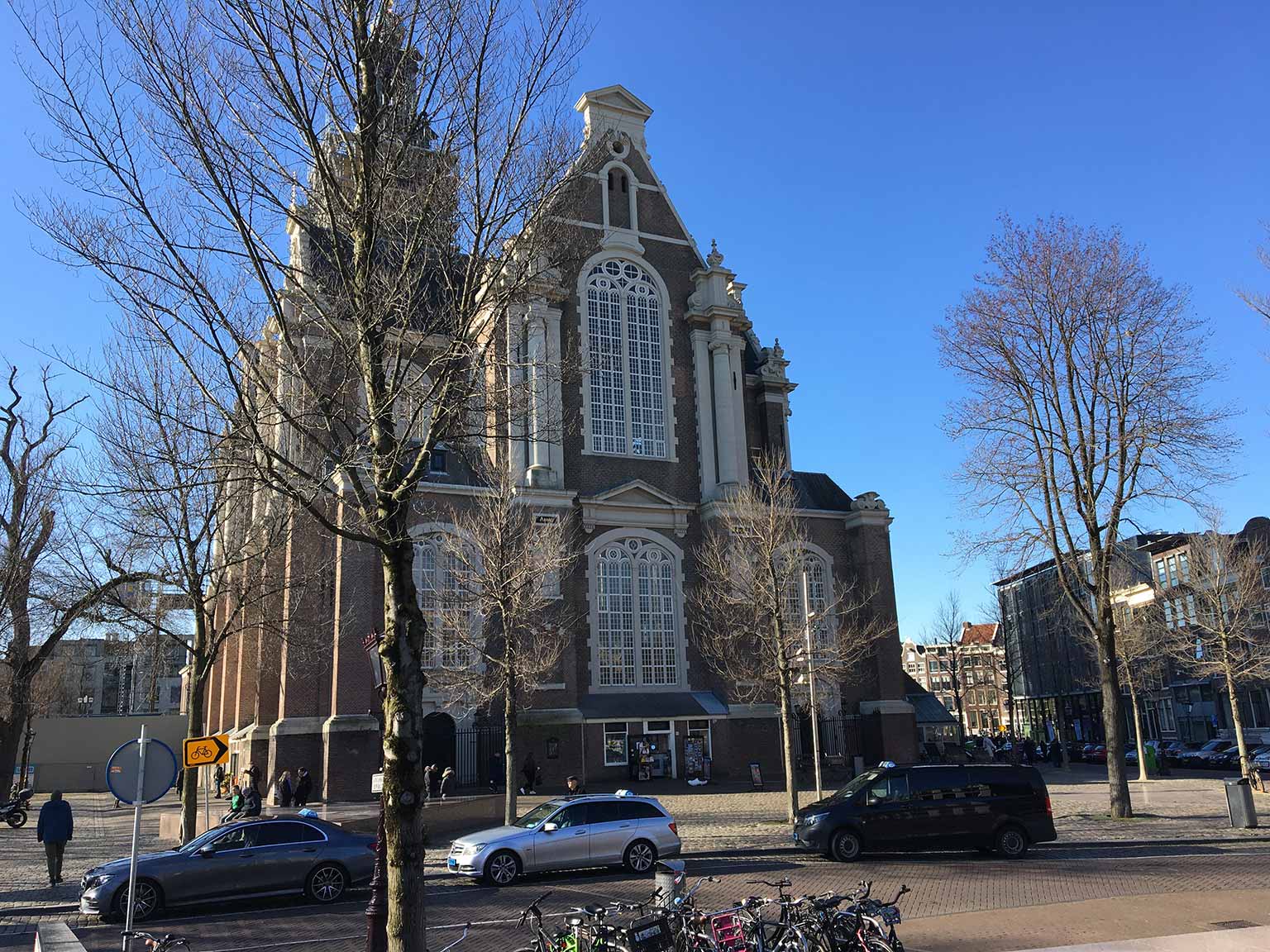 Westerkerk en Westermarkt, Amsterdam, gezien vanaf de kant van de Keizersgracht