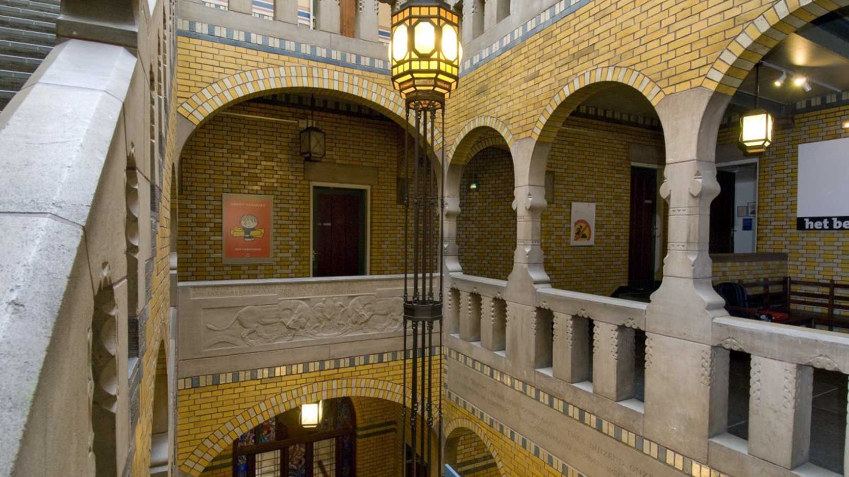 Amsterdam, Burcht van Berlage, internal view hallway second floor